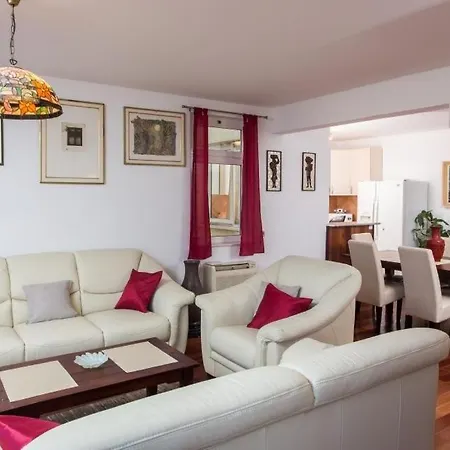 Pilas Apartment